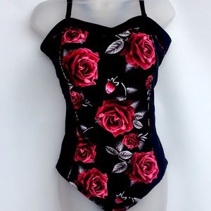 Pink Roses🌷🌷🌷🌷🌷 Swimsuit